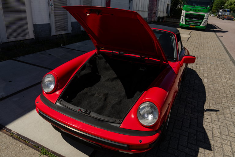 Porsche 911 Carrera 3.2