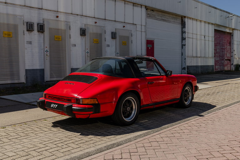 Porsche 911 Carrera 3.2
