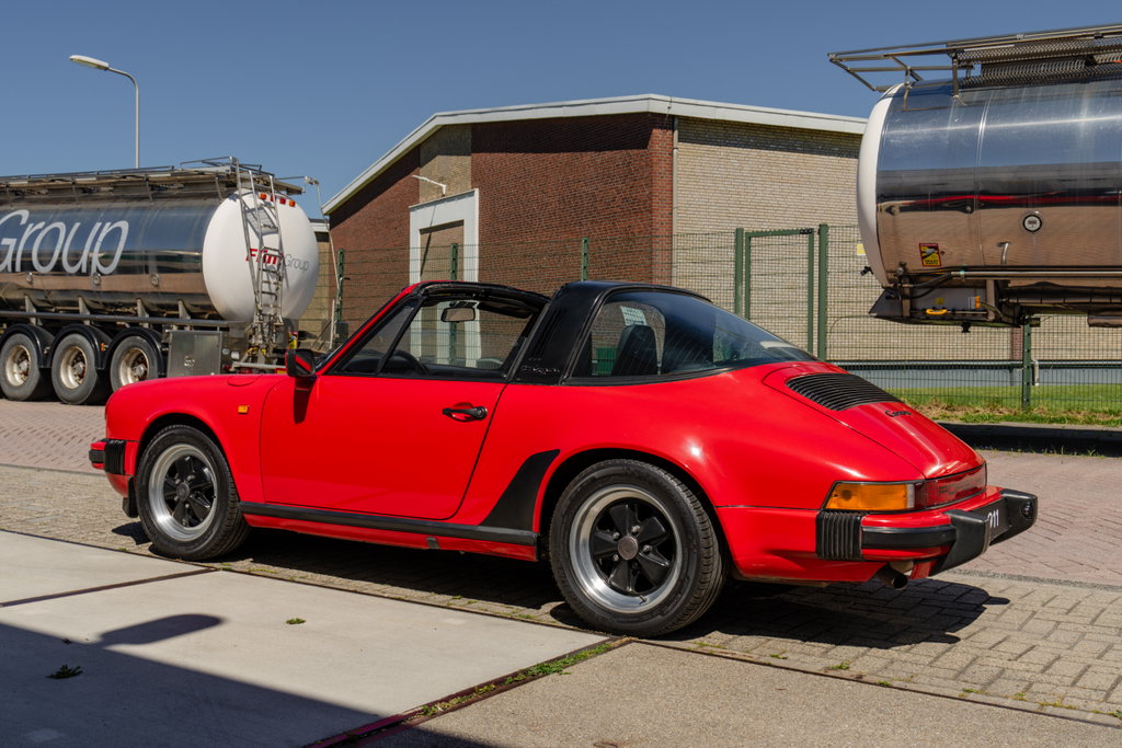 Porsche 911 Carrera 3.2