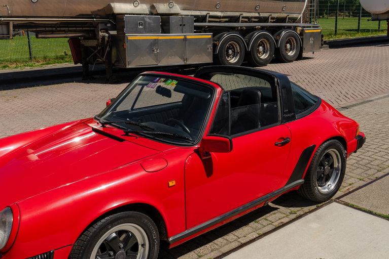 Porsche 911 Carrera 3.2