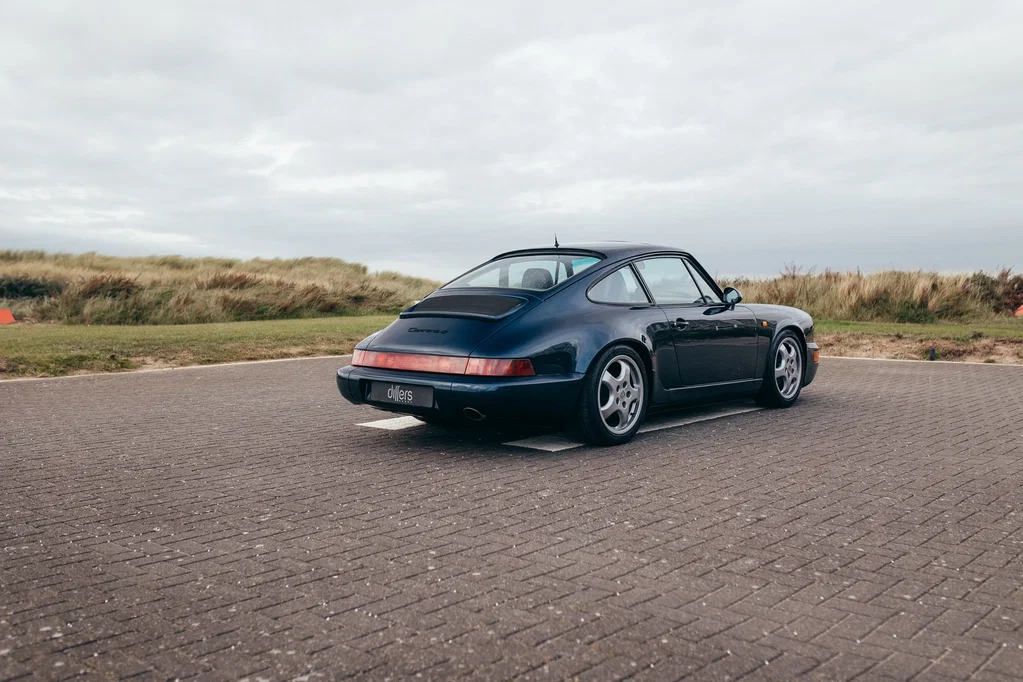 Porsche 964 Carrera 4