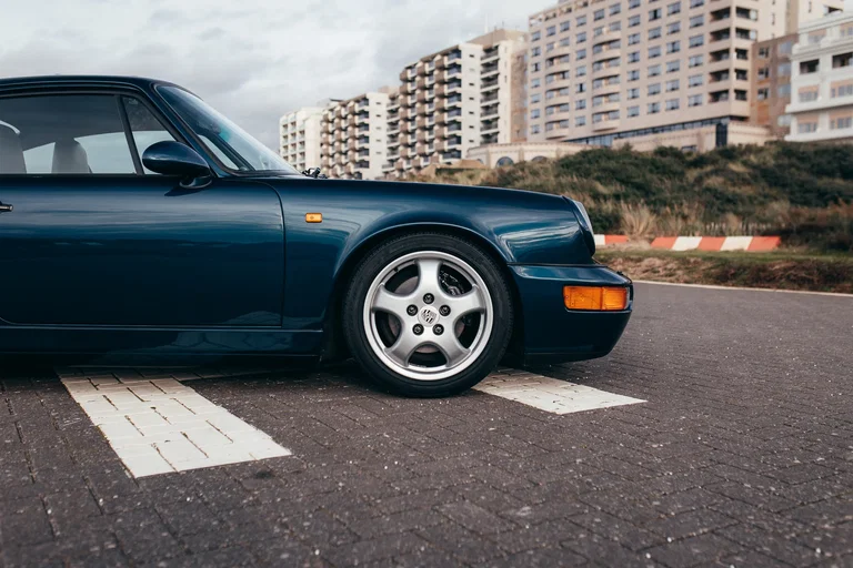 Porsche 964 Carrera 4