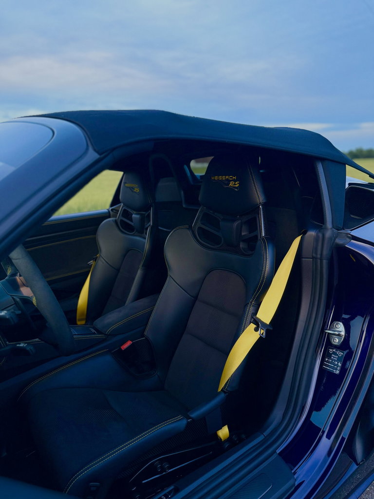 Porsche 718 Spyder RS