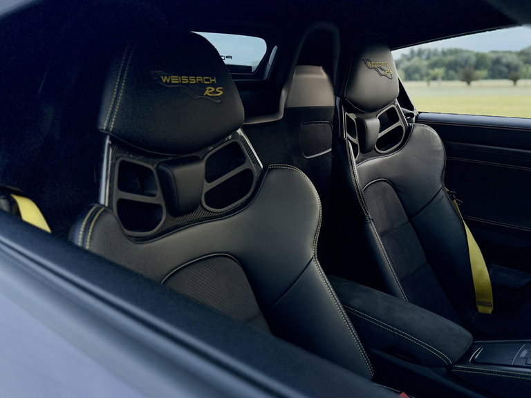 Porsche 718 Spyder RS