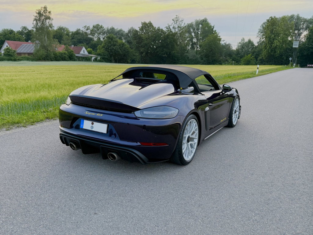 Porsche 718 Spyder RS