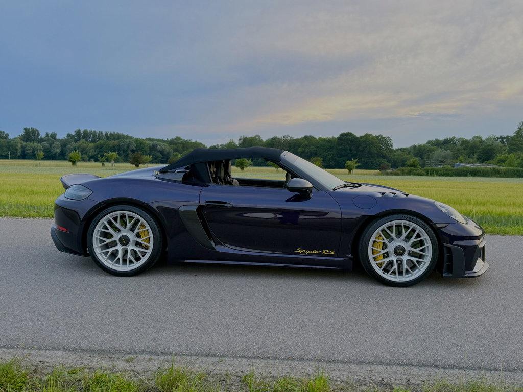 Porsche 718 Spyder RS