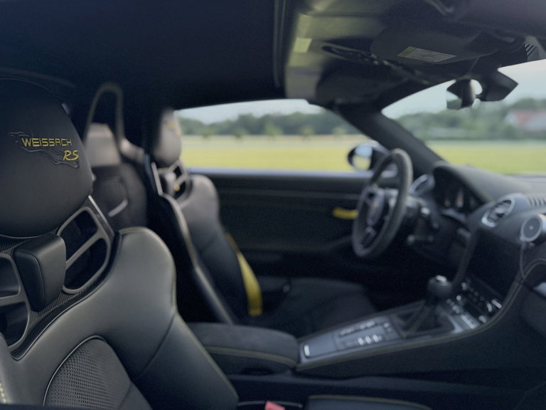 Porsche 718 Spyder RS