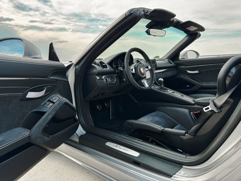 Porsche 718 Spyder