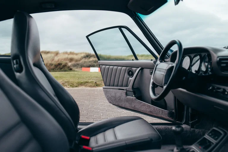 Porsche 964 Carrera 4