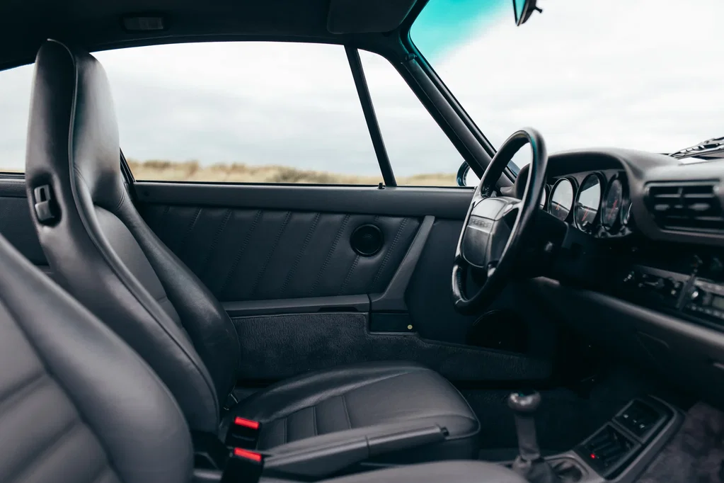 Porsche 964 Carrera 4