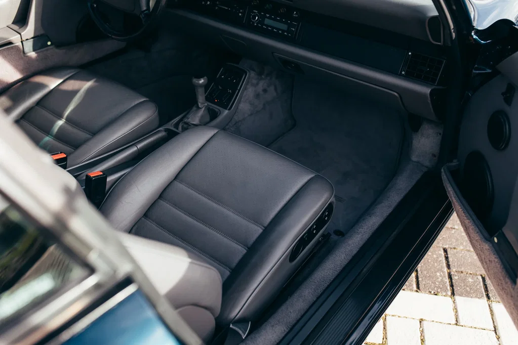 Porsche 964 Carrera 4