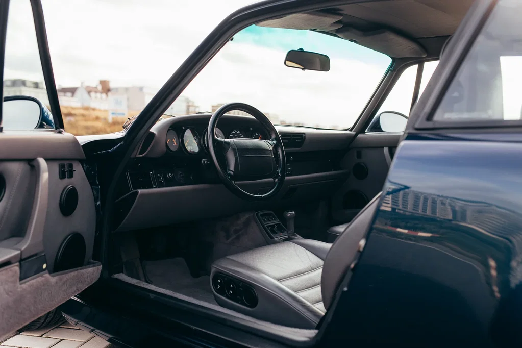 Porsche 964 Carrera 4