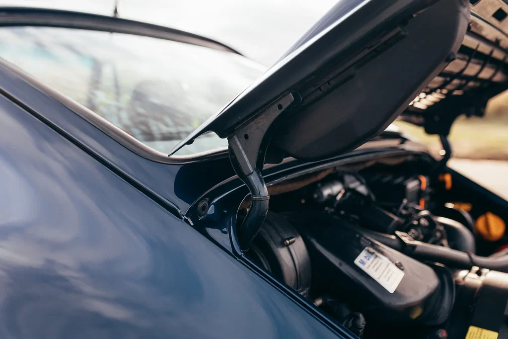 Porsche 964 Carrera 4