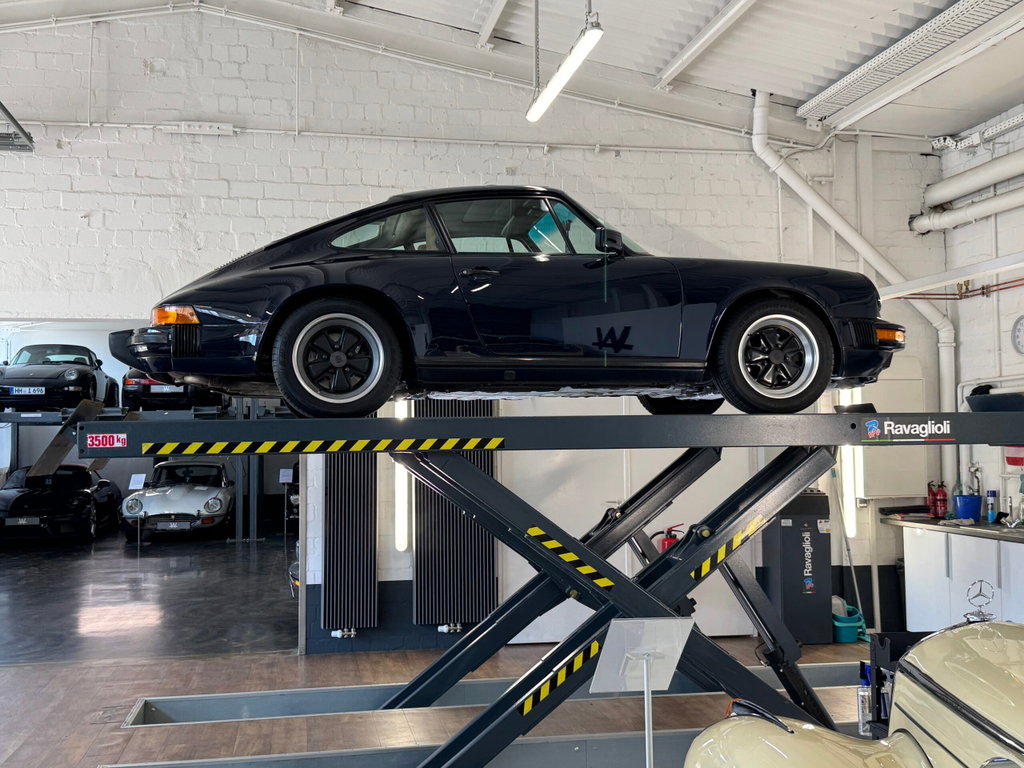 Porsche 911 Carrera 3.2 (US)