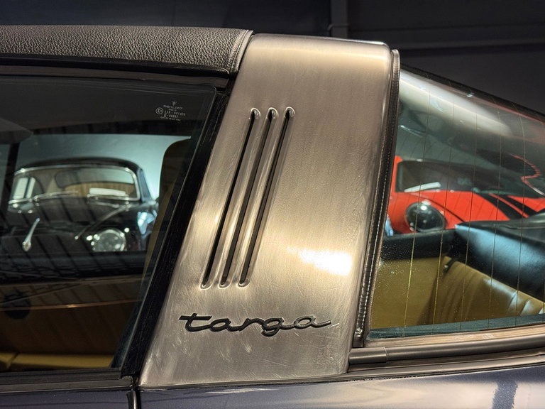 Porsche 911 Carrera 3.2 (US)