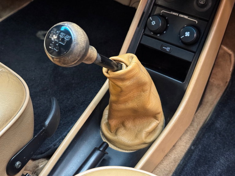 Porsche 911 Carrera 3.2 (US)