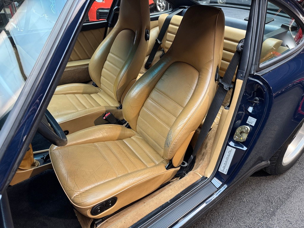 Porsche 911 Carrera 3.2 (US)