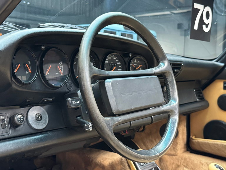 Porsche 964 Carrera 4