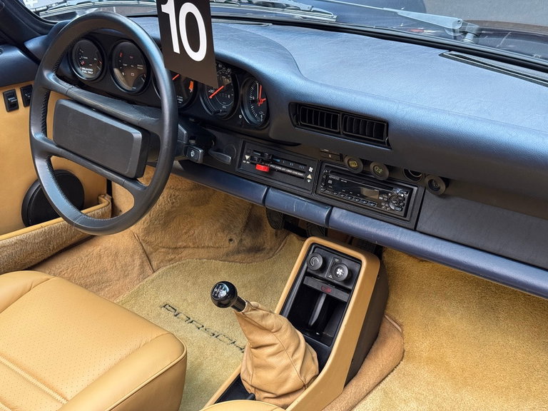 Porsche 911 Carrera 3.2 (US)
