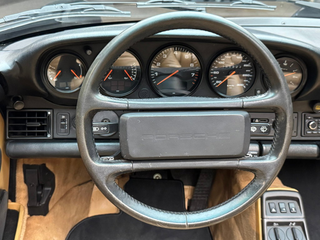 Porsche 964 Carrera 4