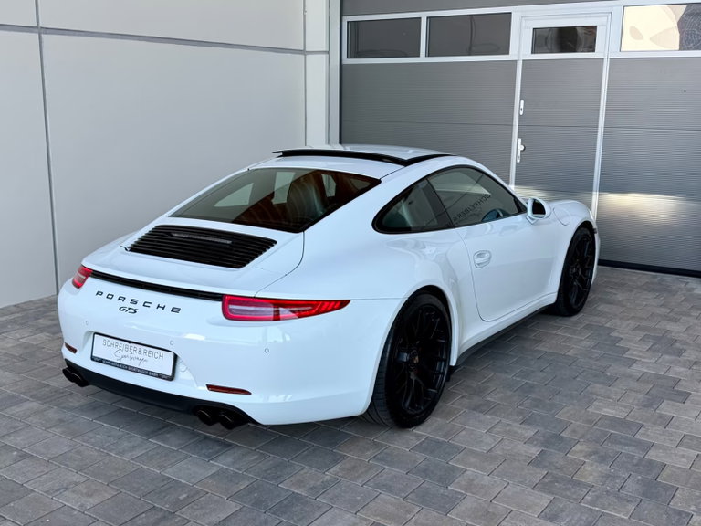 Porsche 991 Carrera GTS