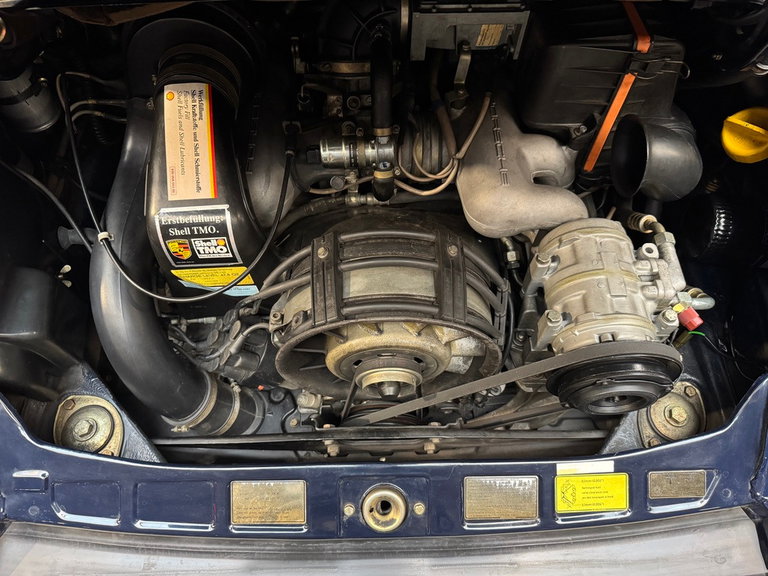 Porsche 911 Carrera 3.2 (US)