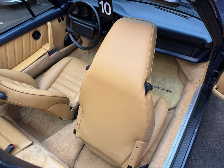 Porsche 911 Carrera 3.2 (US)