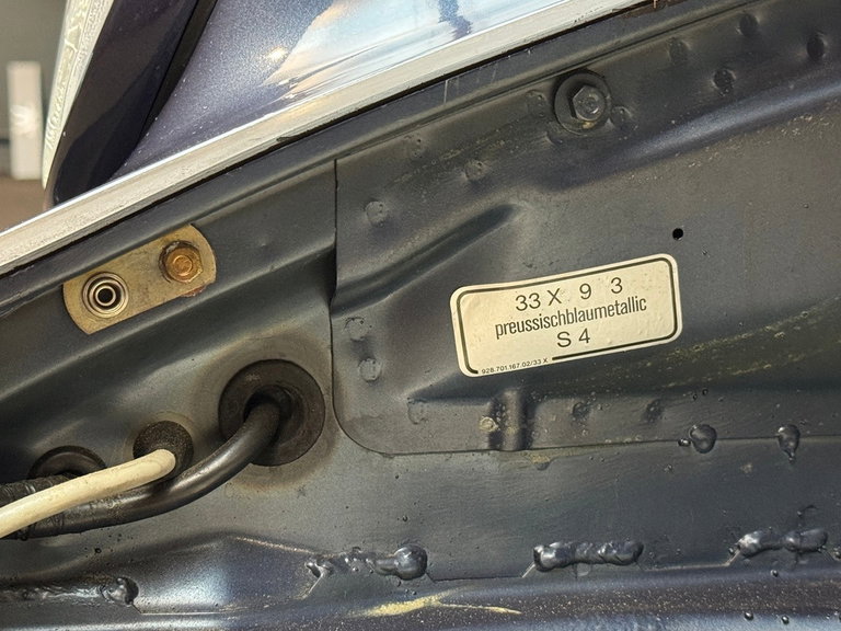 Porsche 911 Carrera 3.2 (US)