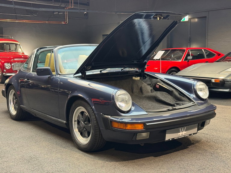 Porsche 911 Carrera 3.2 (US)