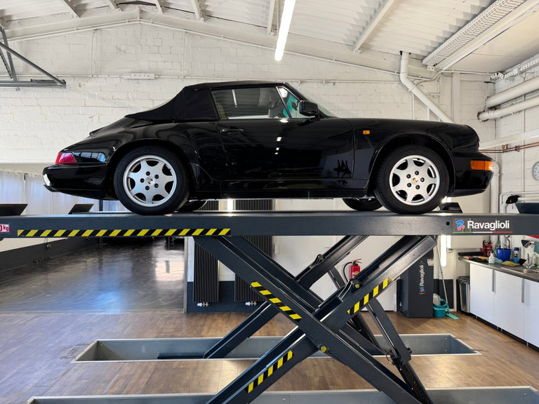 Porsche 964 Carrera 4