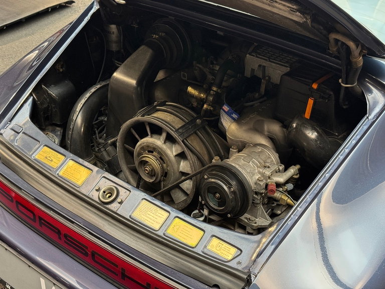 Porsche 911 Carrera 3.2 (US)