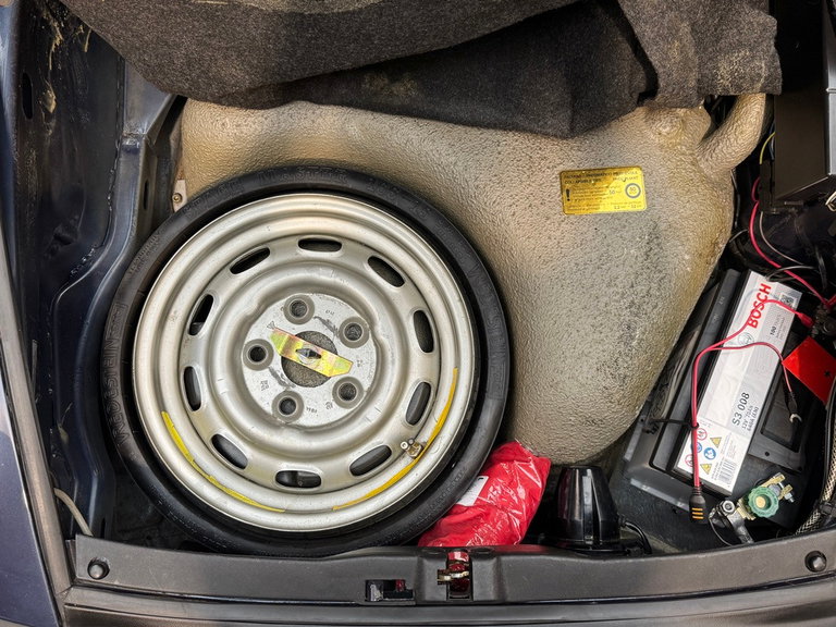 Porsche 911 Carrera 3.2 (US)