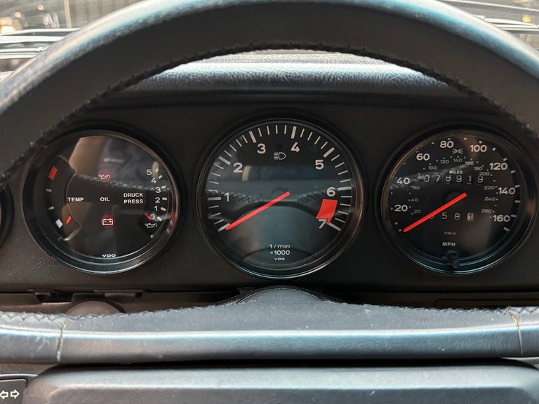 Porsche 911 Carrera 3.2 (US)