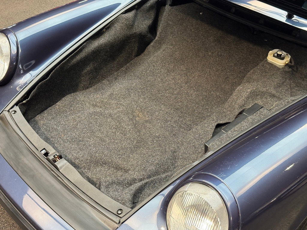 Porsche 911 Carrera 3.2 (US)