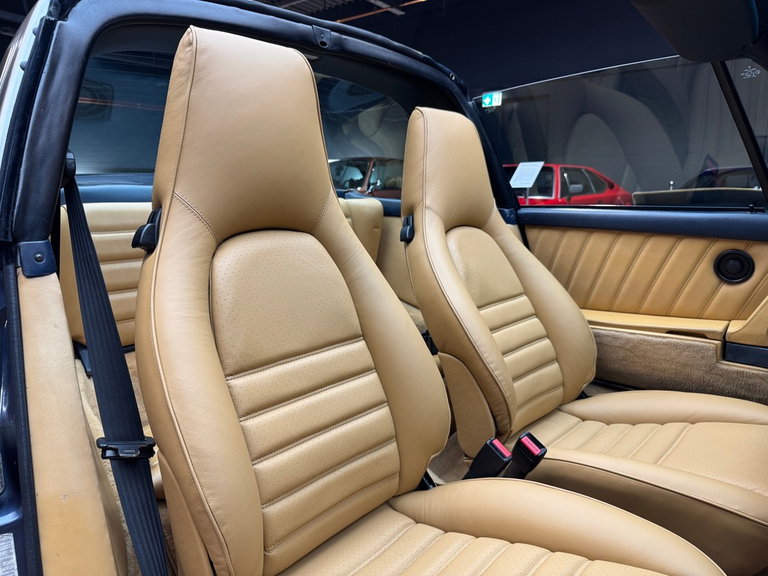 Porsche 911 Carrera 3.2 (US)