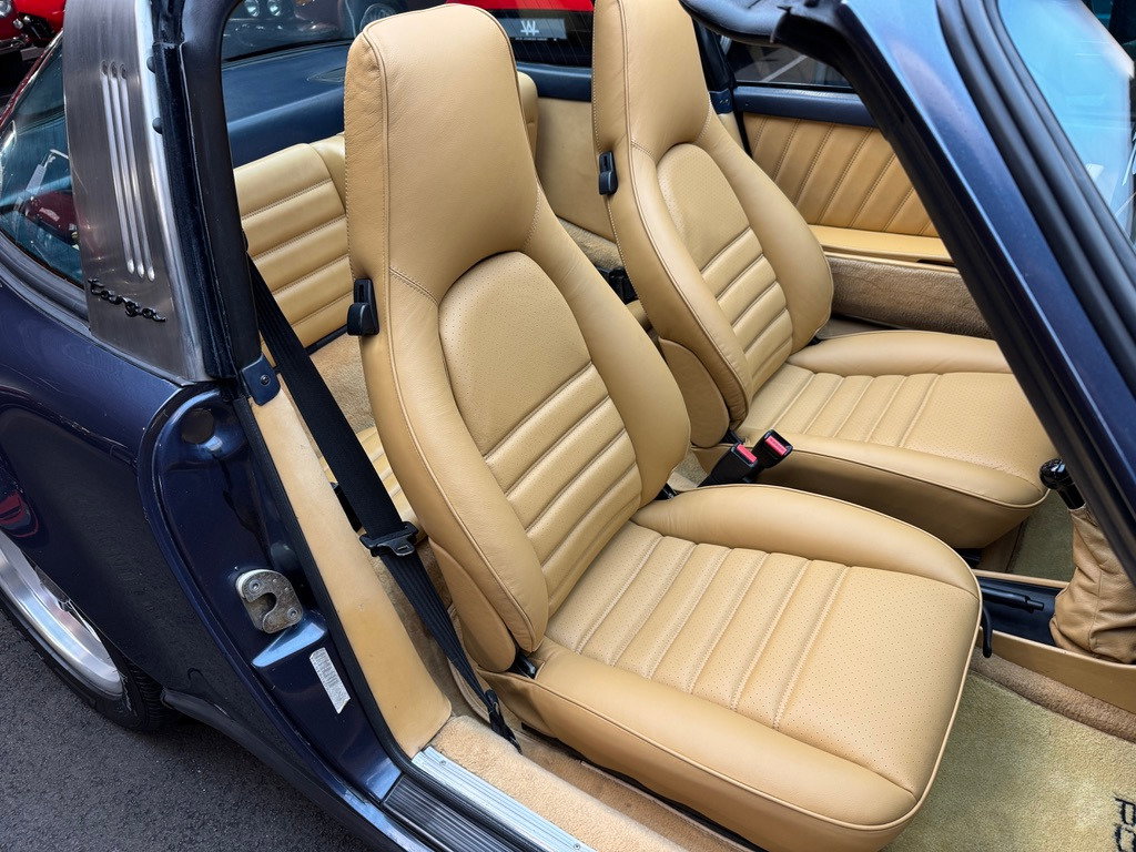 Porsche 911 Carrera 3.2 (US)