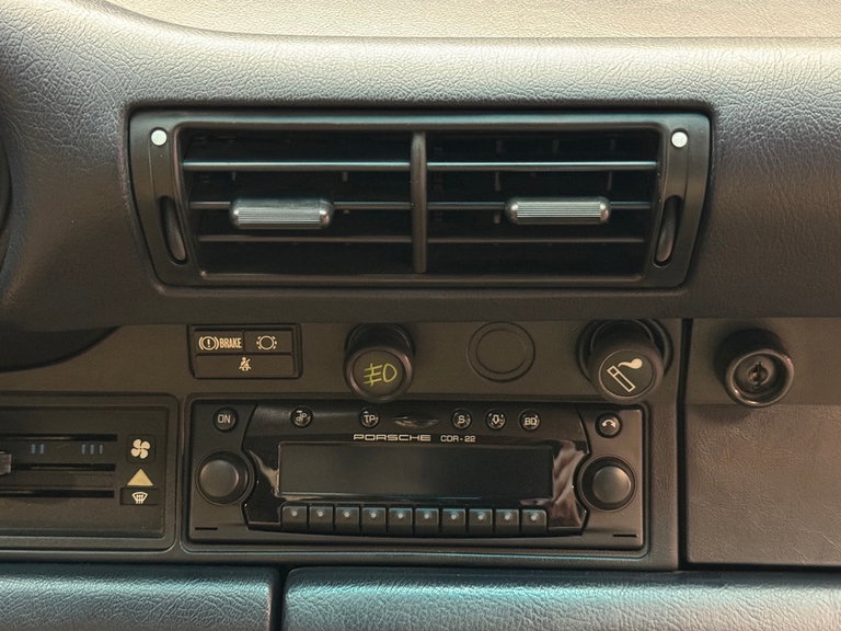 Porsche 911 Carrera 3.2 (US)