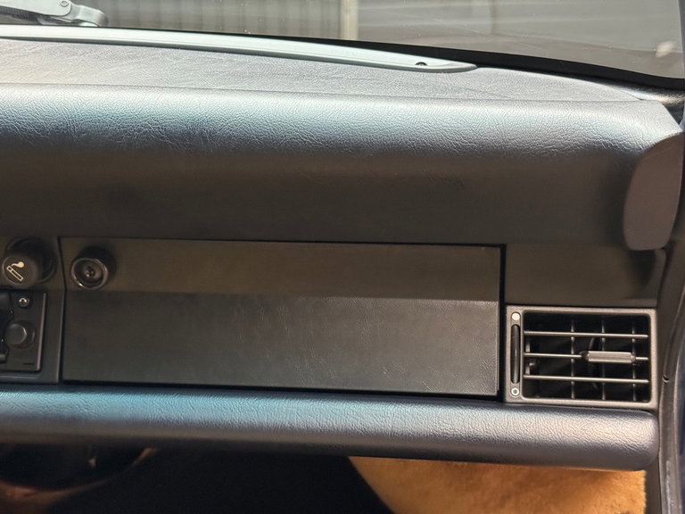 Porsche 911 Carrera 3.2 (US)