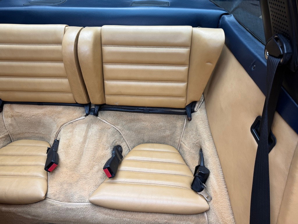 Porsche 911 Carrera 3.2 (US)