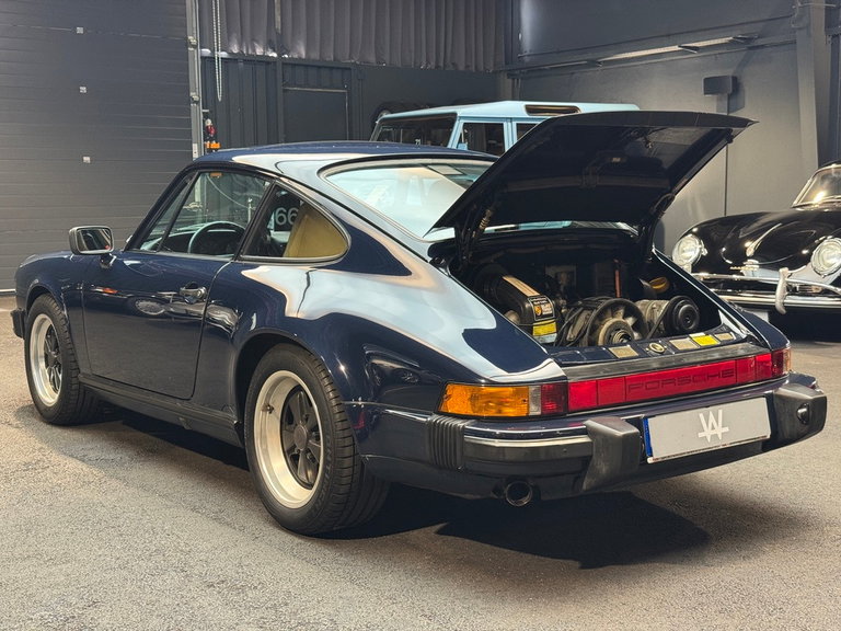 Porsche 911 Carrera 3.2 (US)