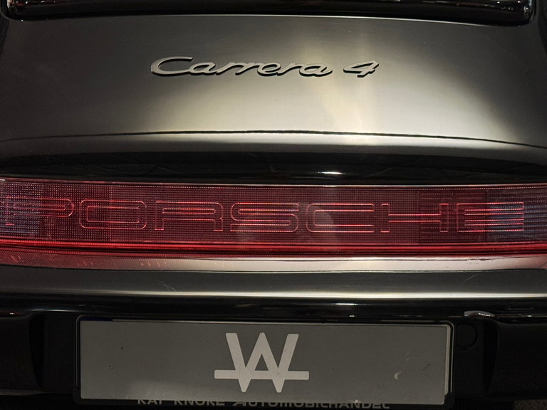 Porsche 964 Carrera 4