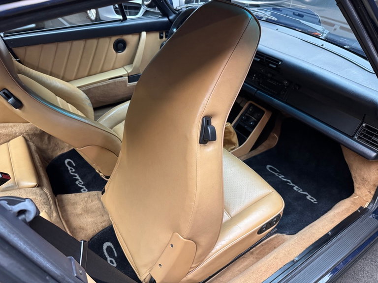 Porsche 911 Carrera 3.2 (US)