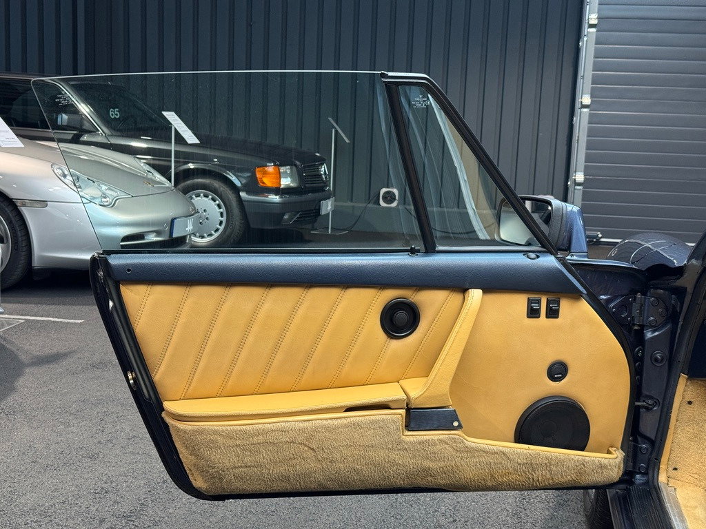 Porsche 911 Carrera 3.2 (US)