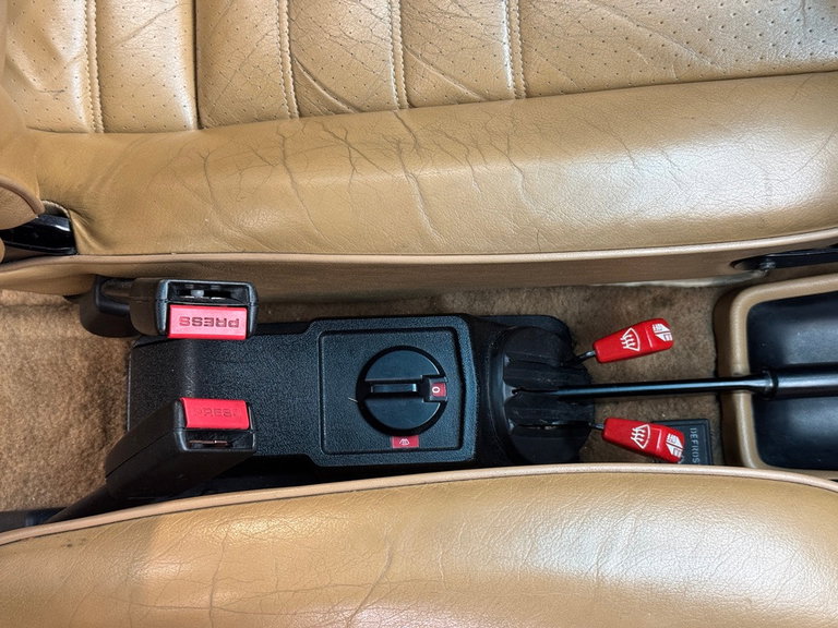 Porsche 911 Carrera 3.2 (US)