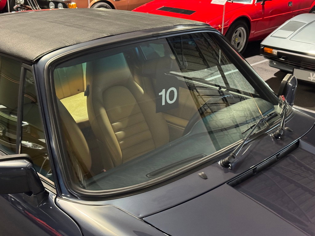 Porsche 911 Carrera 3.2 (US)