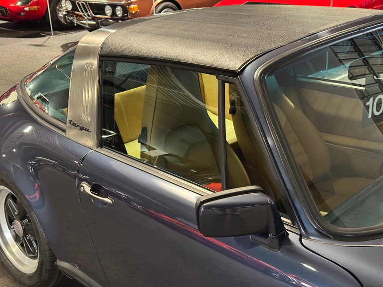 Porsche 911 Carrera 3.2 (US)