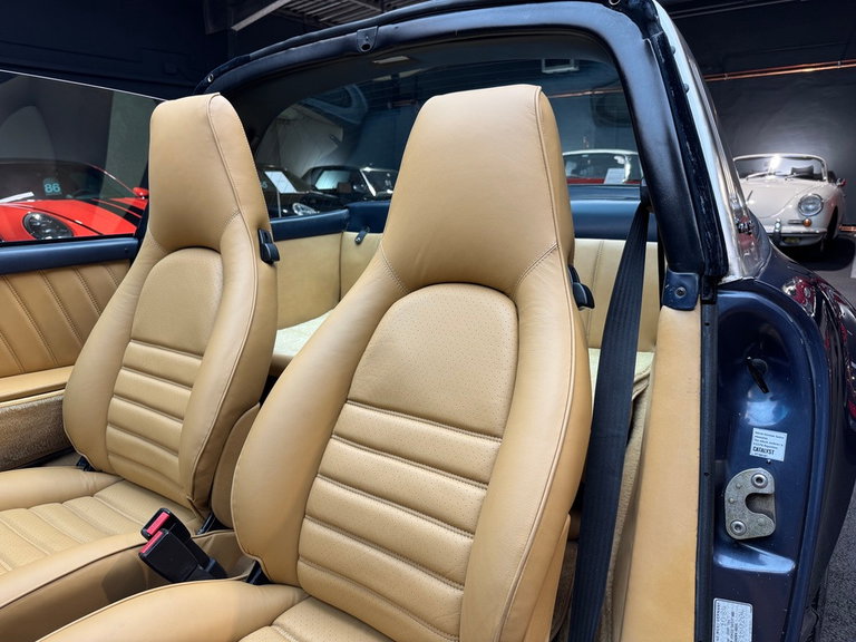 Porsche 911 Carrera 3.2 (US)