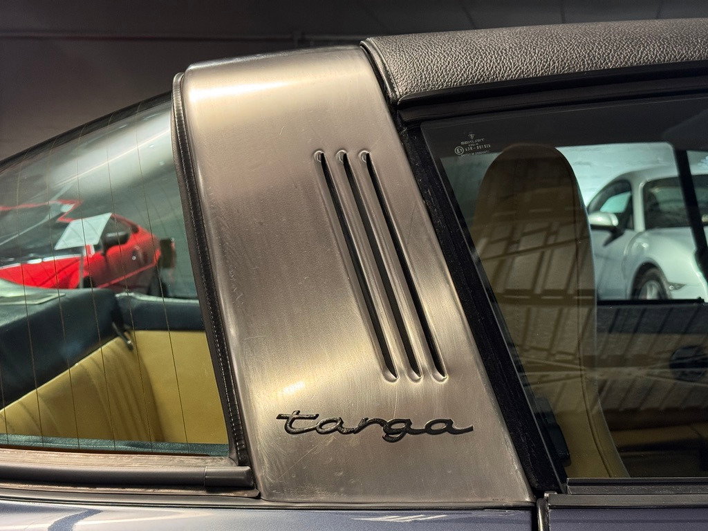 Porsche 911 Carrera 3.2 (US)