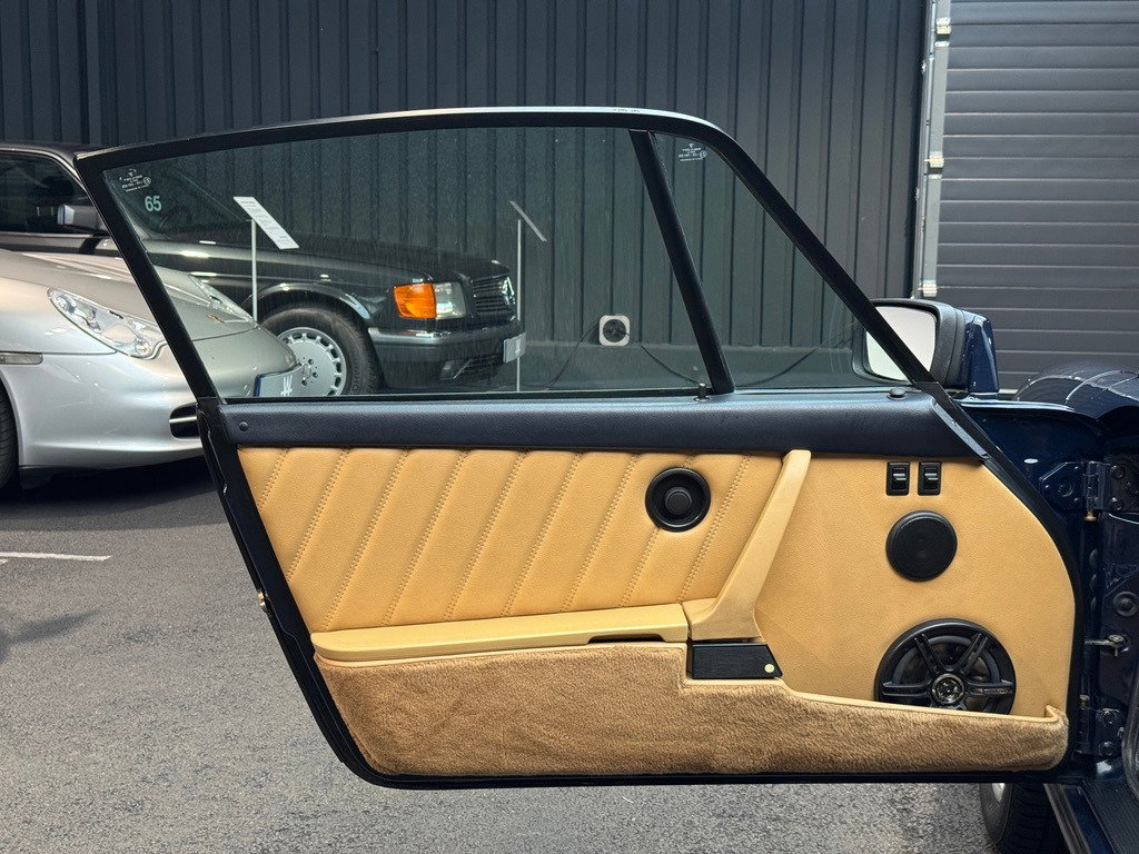 Porsche 911 Carrera 3.2 (US)