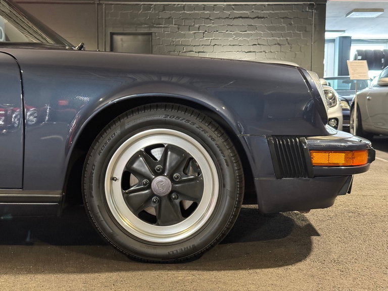 Porsche 911 Carrera 3.2 (US)